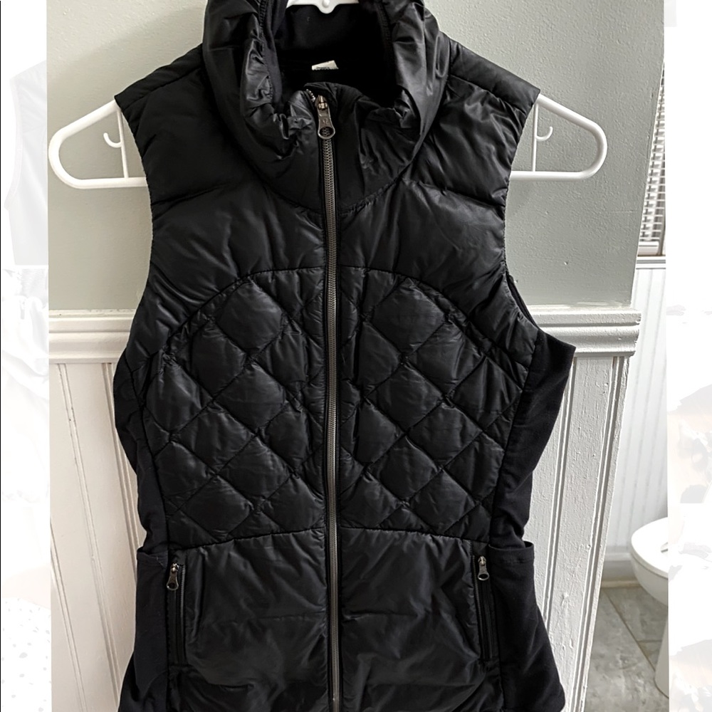 Black Lululemon puff vest 4